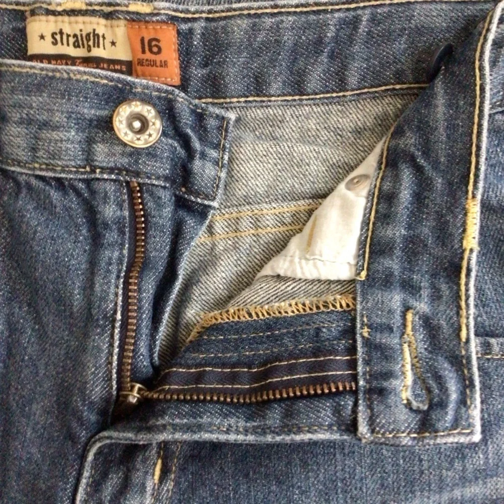 Old Navy Straight Leg Denim Blue Jeans - Size 16